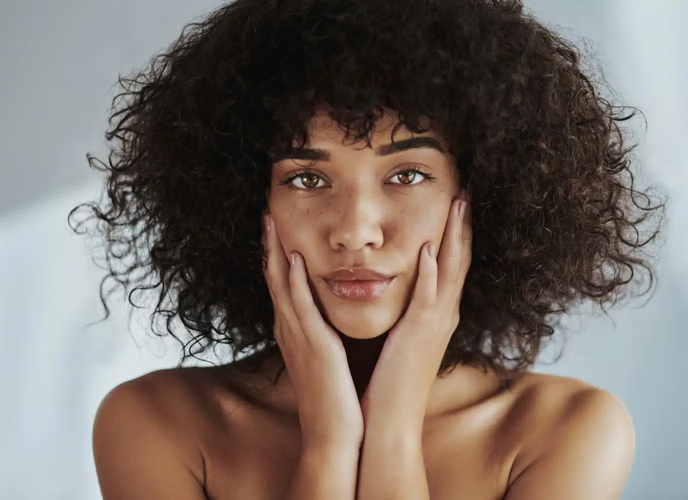 Mise en beauté à Argenteuil |Centre de médecine esthétique | Médecine esthétique | Clinique Glaze